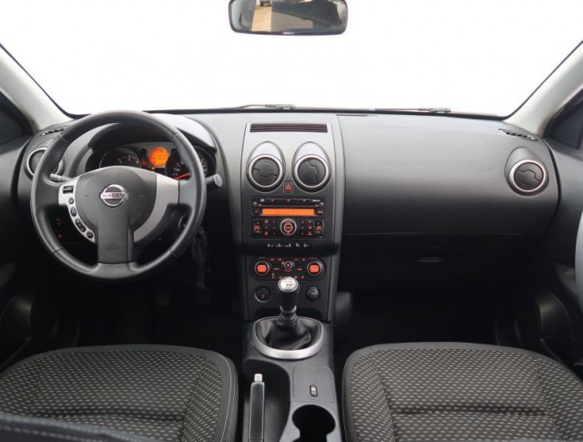 Nissan Qashqai  2.0 dCi 
