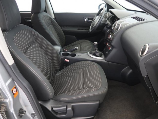 Nissan Qashqai  2.0 dCi 