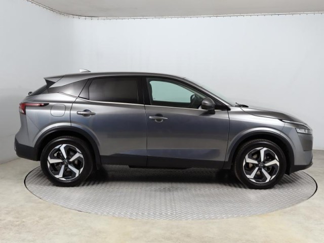 Nissan Qashqai  1.3 DIG-T MHEV N-Connecta