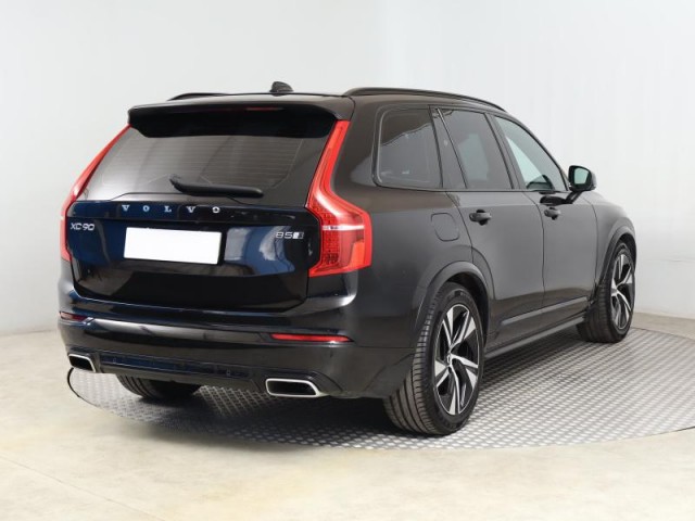 Volvo XC90  B5 AWD R-Design