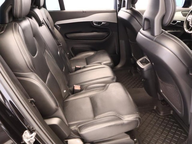 Volvo XC90  B5 AWD R-Design