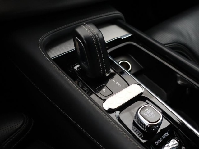 Volvo XC90  B5 AWD R-Design