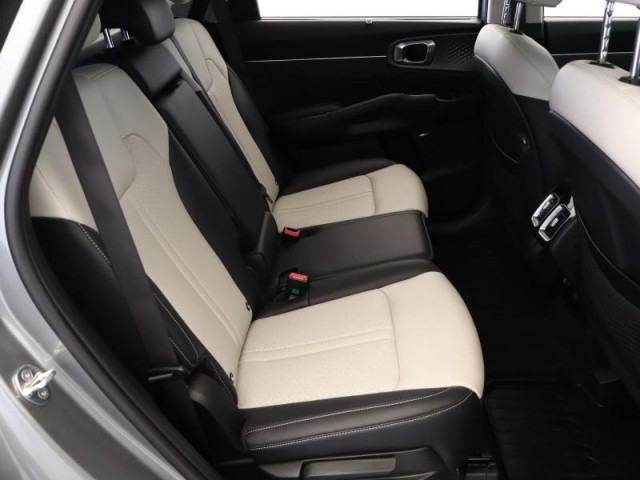 Kia Sorento  2.2 CRDi 