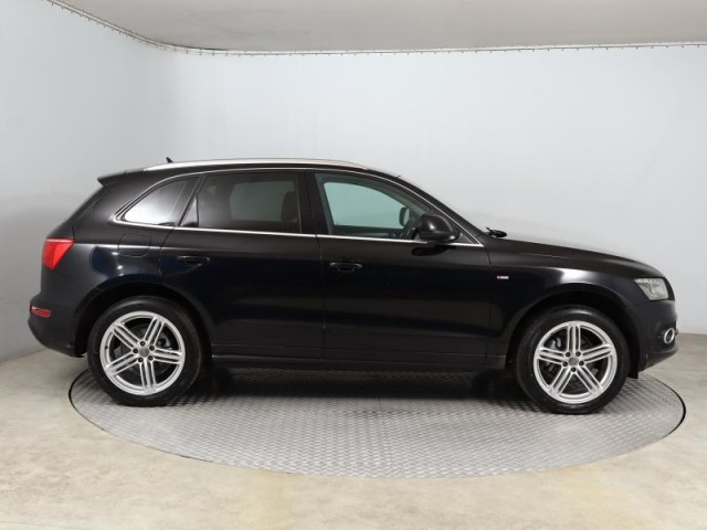Audi Q5  2.0 TDI 