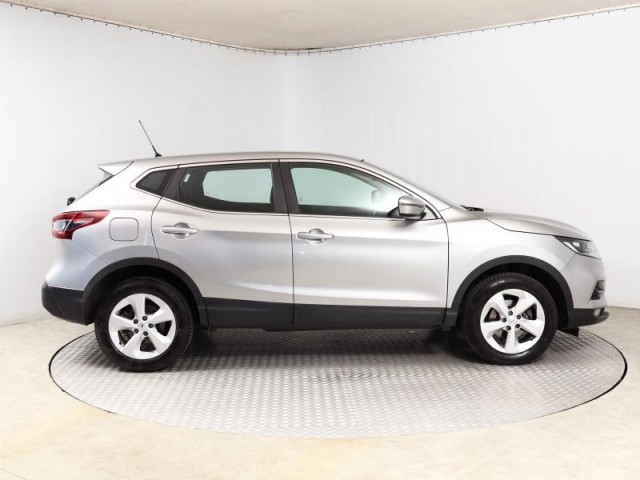 Nissan Qashqai  1.3 DIG-T 