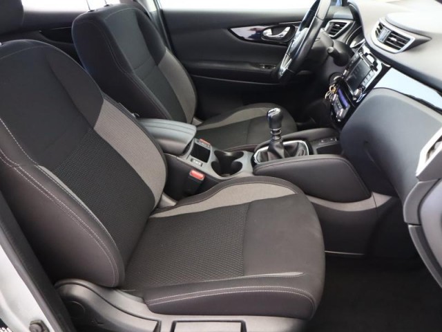 Nissan Qashqai  1.3 DIG-T 