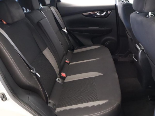 Nissan Qashqai  1.3 DIG-T 