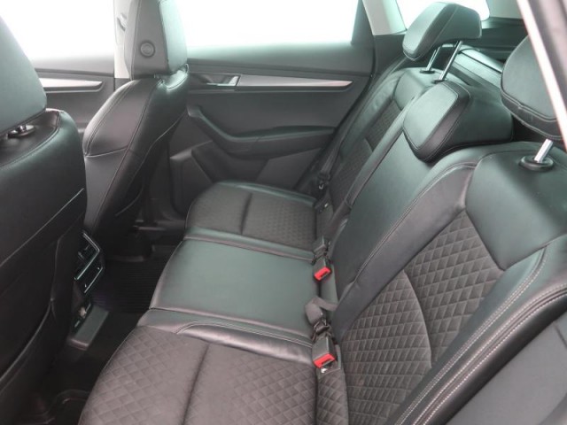 Škoda Karoq  1.5 TSI Ambition Plus