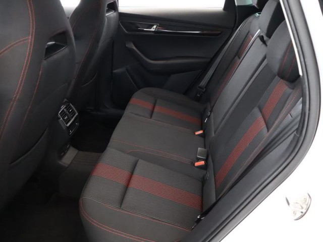 Škoda Karoq  1.5 TSI Style