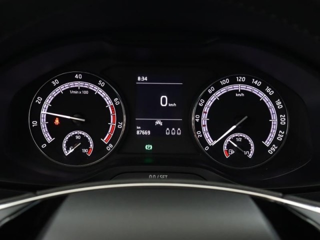 Škoda Karoq  1.0 TSI Active