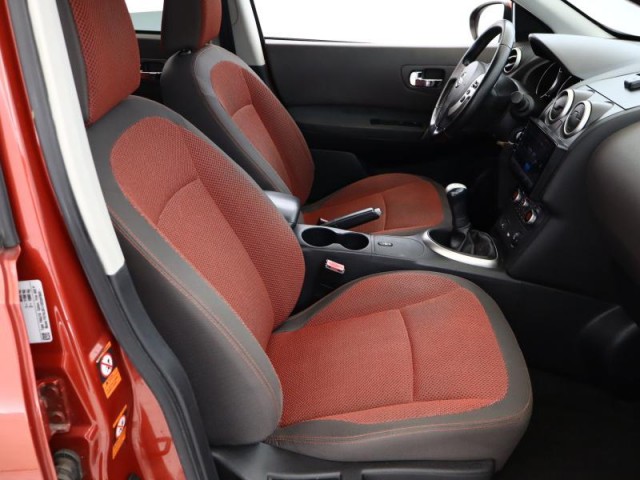 Nissan Qashqai  1.6 