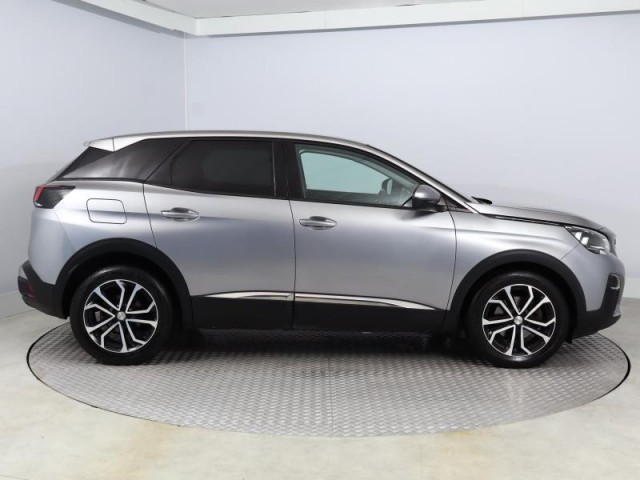 Peugeot 3008  1.6 BlueHDi 