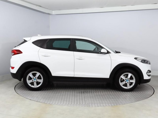 Hyundai Tucson  1.7 CRDi 