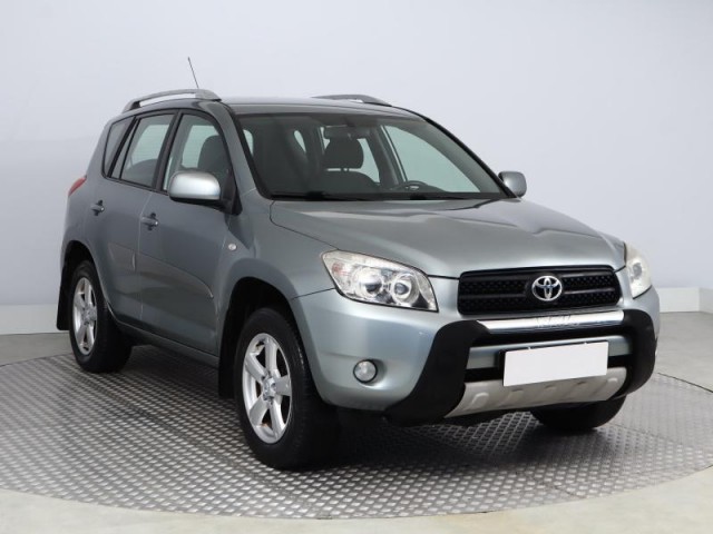 Toyota RAV 4  2.0 VVT-i 