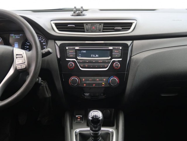 Nissan Qashqai  1.2 DIG-T 