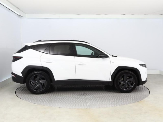 Hyundai Tucson  1.6 T-GDI 48V MHEV 