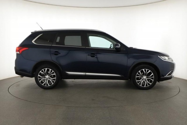 Mitsubishi Outlander  2.2 DI-D 