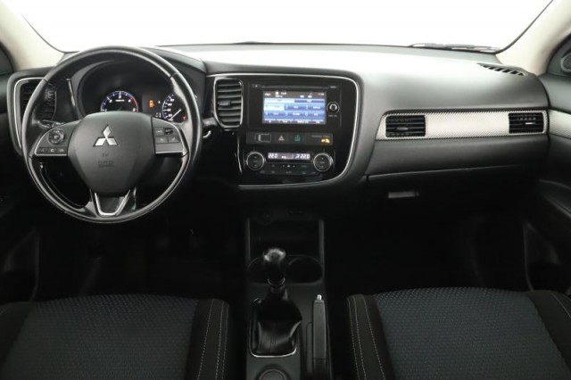 Mitsubishi Outlander  2.2 DI-D 