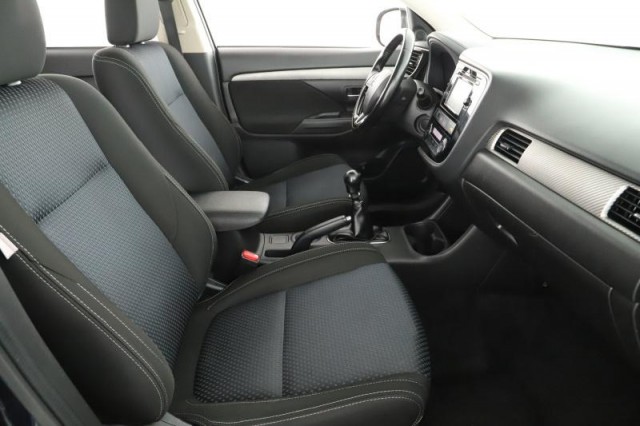 Mitsubishi Outlander  2.2 DI-D 