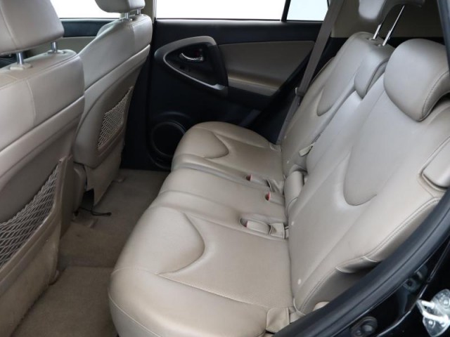 Toyota RAV 4  2.2 D-CAT 