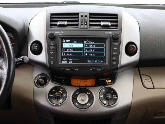 Toyota RAV 4  2.2 D-CAT 