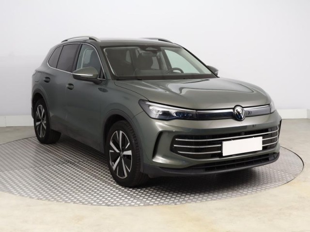 Volkswagen Tiguan  1.5 eTSI Elegance