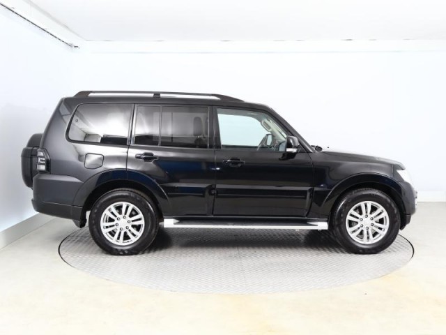 Mitsubishi Pajero  3.2 DI-D 