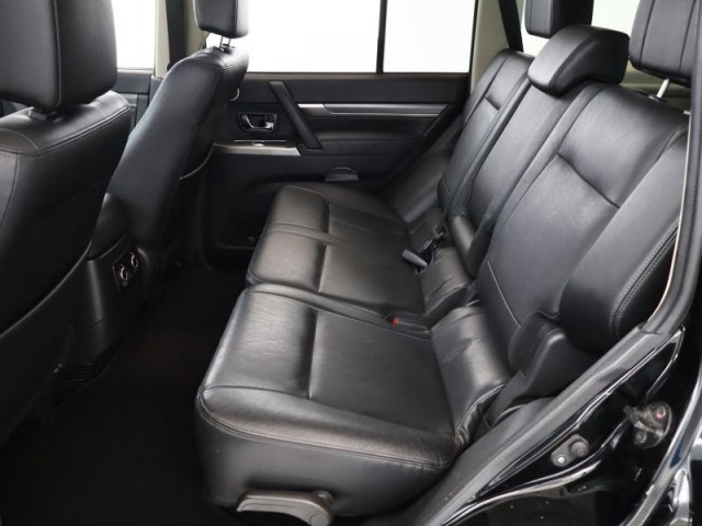 Mitsubishi Pajero  3.2 DI-D 