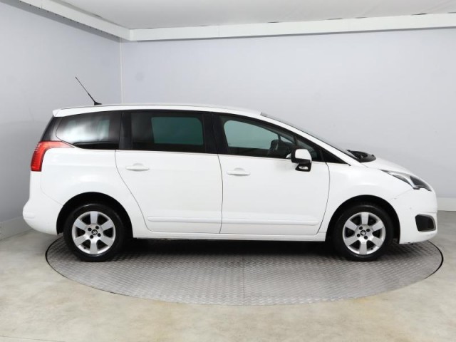 Peugeot 5008  1.6 BlueHDi 