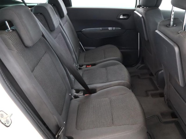 Peugeot 5008  1.6 BlueHDi 