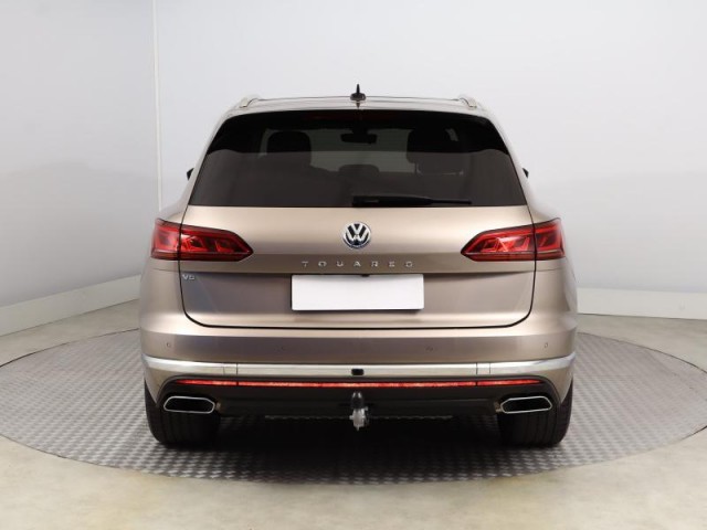 Volkswagen Touareg  3.0 TDI 