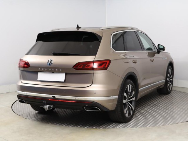 Volkswagen Touareg  3.0 TDI 
