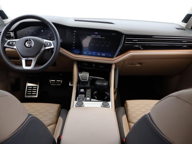 Volkswagen Touareg  3.0 TDI 