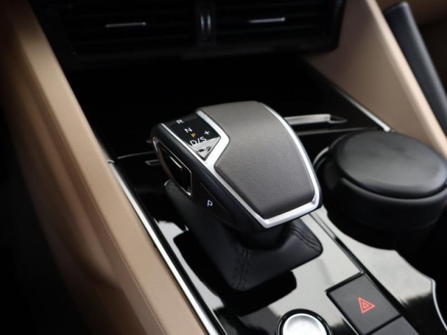 Volkswagen Touareg  3.0 TDI 