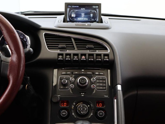 Peugeot 3008  Hybrid4 