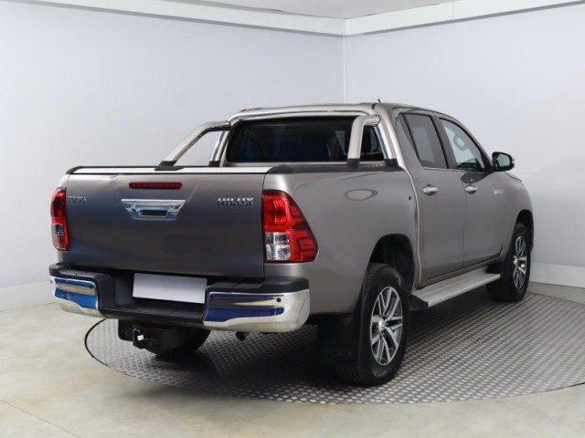 Toyota Hilux  2.4 D-4D Executive