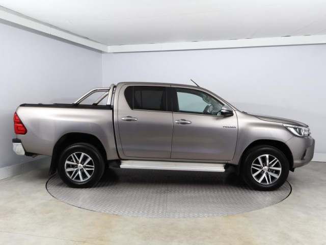 Toyota Hilux  2.4 D-4D Executive