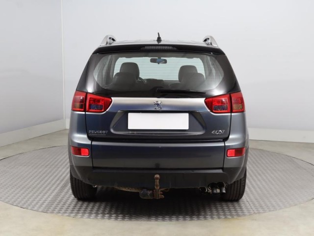Peugeot 4007  2.2 HDI 