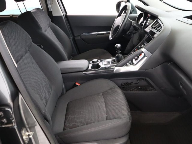 Peugeot 3008  1.6 HDi 