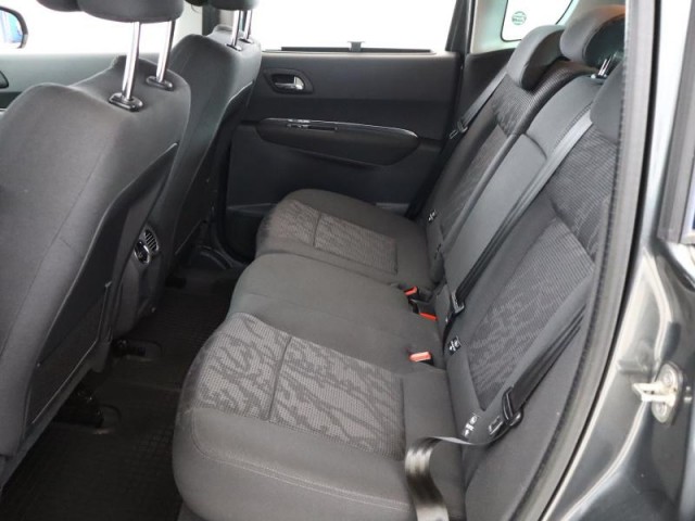 Peugeot 3008  1.6 HDi 