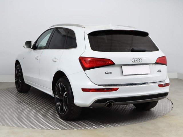 Audi Q5  2.0 TDI 