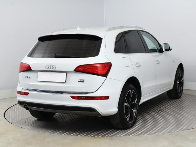 Audi Q5  2.0 TDI 