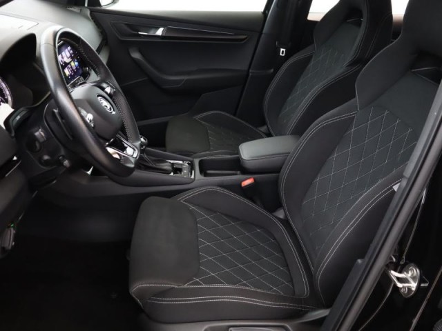 Škoda Karoq  1.5 TSI Sportline