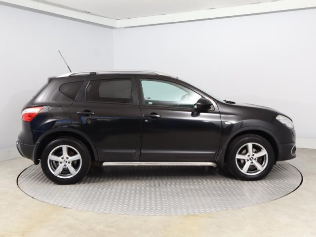 Nissan Qashqai  2.0 dCi 