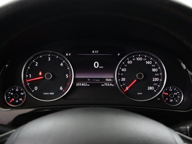 Volkswagen Touareg  3.0 TDI Business