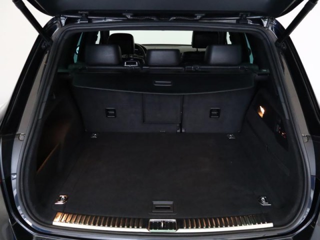 Volkswagen Touareg  3.0 TDI Business