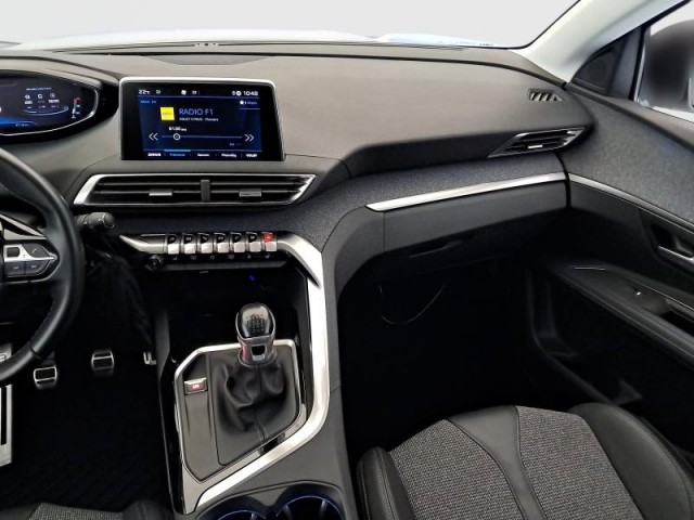 Peugeot 3008  1.2 PureTech 