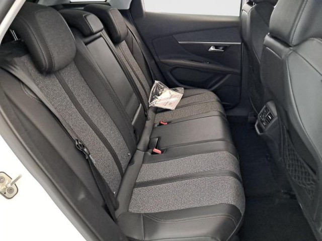 Peugeot 3008  1.2 PureTech 