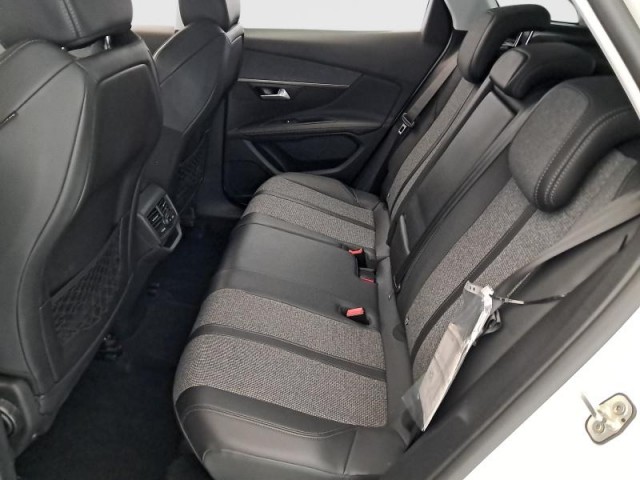 Peugeot 3008  1.2 PureTech 