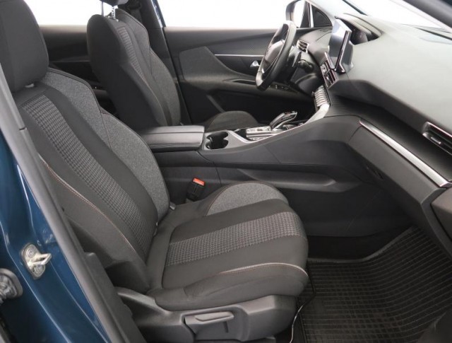 Peugeot 3008  1.2 PureTech Active Pack